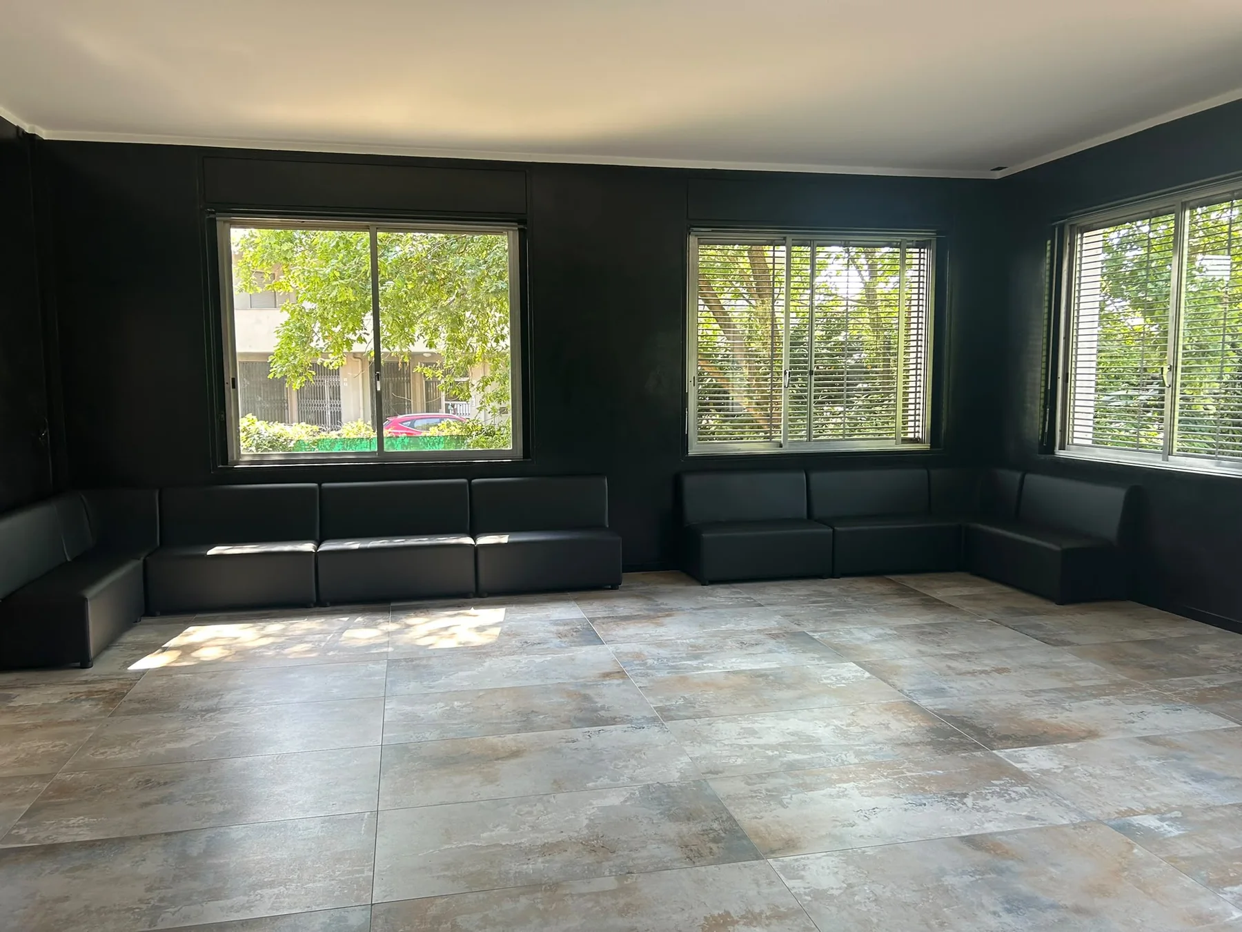 Sala eventi pronta per gli ospiti